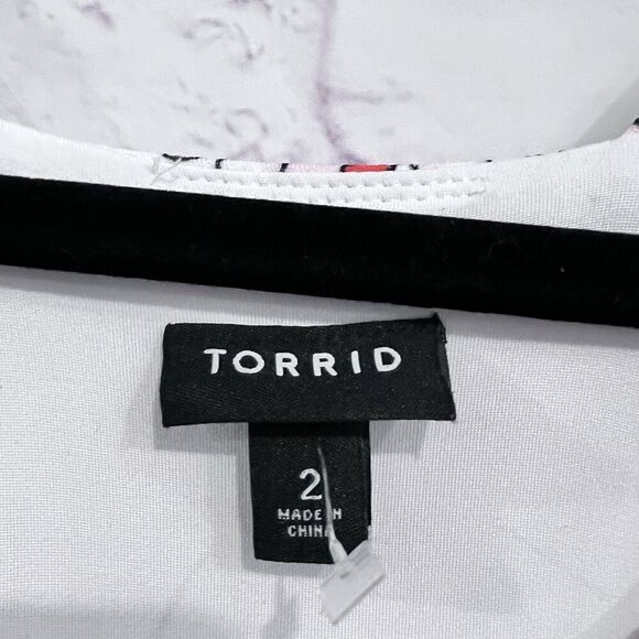 Torrid White Floral Sleeveless Knee Length Skater Dress Stretch Size 2 Casual - Picture 8 of 10